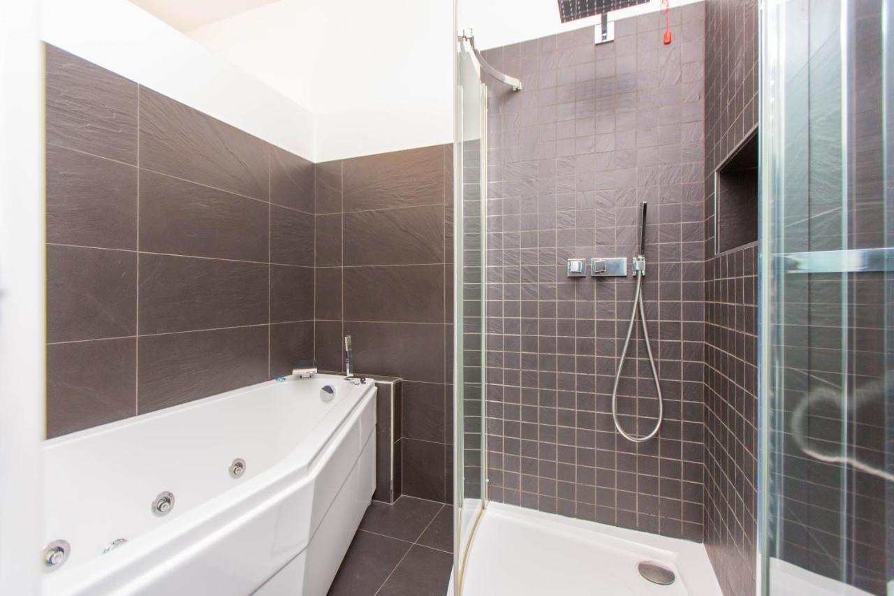 Hotel Al 4 Busto Arsizio Zewnętrze zdjęcie